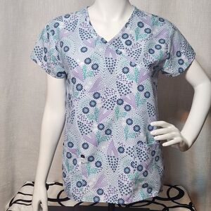 Serene Uniforms Scrubs Top Floral Pattern XS